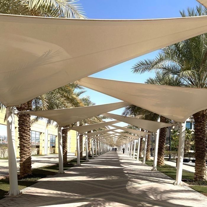 سواتر ومظلات الرياض